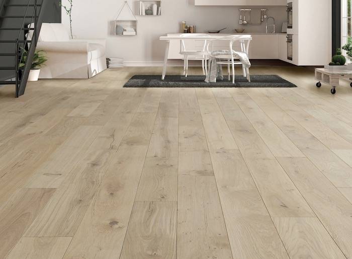 Parquet contrecollé Chêne Rustique - 12 x 140 mm - brossé - verni incolore