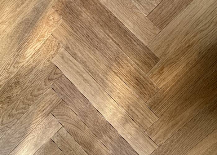 Parquet contrecollé Chêne Premier - 10 x 70 x 490 mm - verni ou huilé