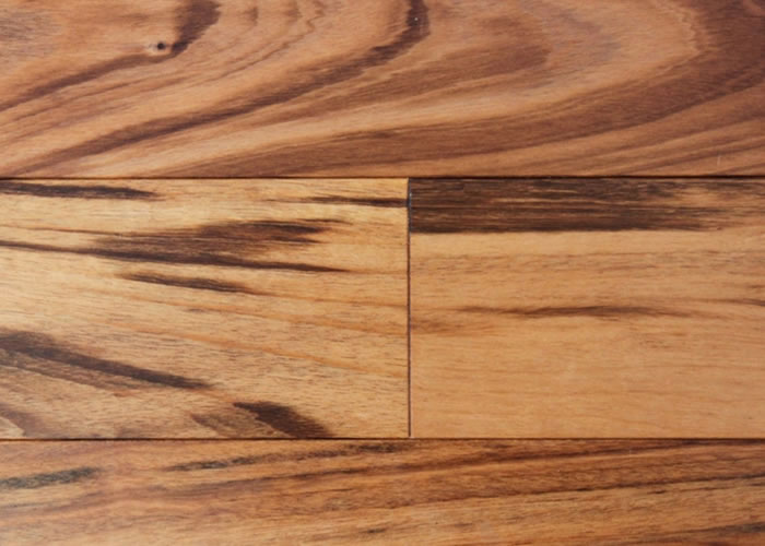 Parquet massif Tigerwood Muiracatiara - 15 x 110 mm - vernis